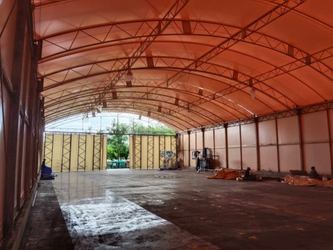 งานติดตั้งเต็นท์ผ้าใบขนาดใหญ่